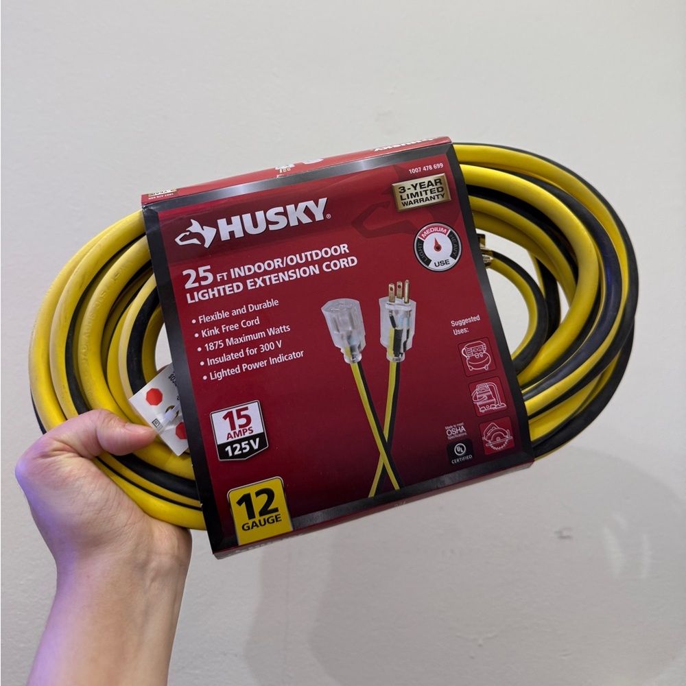 VividFlex 25 ft. 12/3 Heavy Duty Indoor/Outdoor Extension Cord with Lighted End